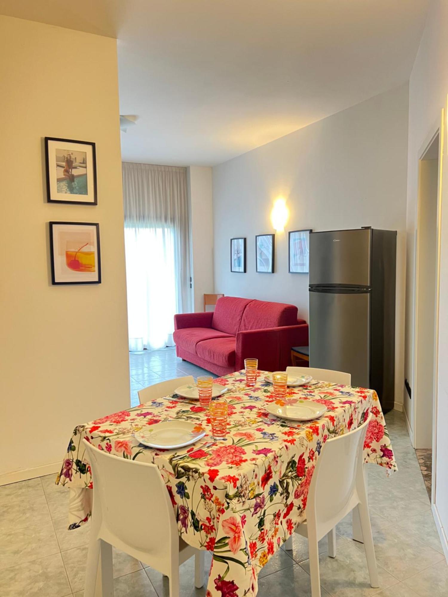Margherita 8 Apartment - Ground Floor Римини Экстерьер фото